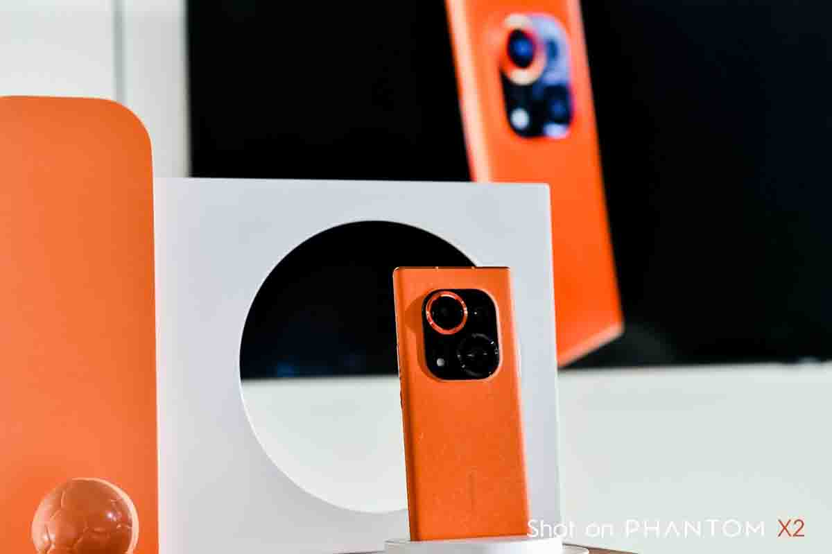 Llega a Colombia el primer celular con un lente de retrato retráctil en su cámara