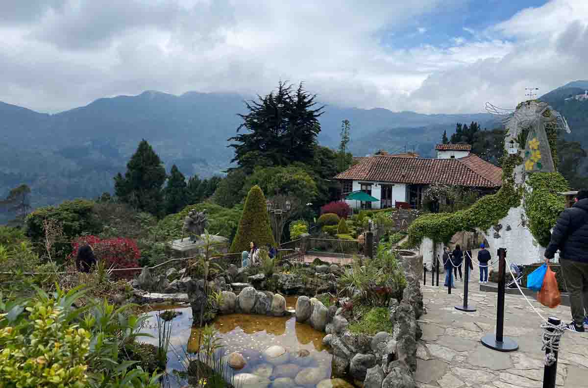 El Cerro de Monserrate, una ruta única de naturaleza en Bogotá para conmemorar el mes de la Tierra