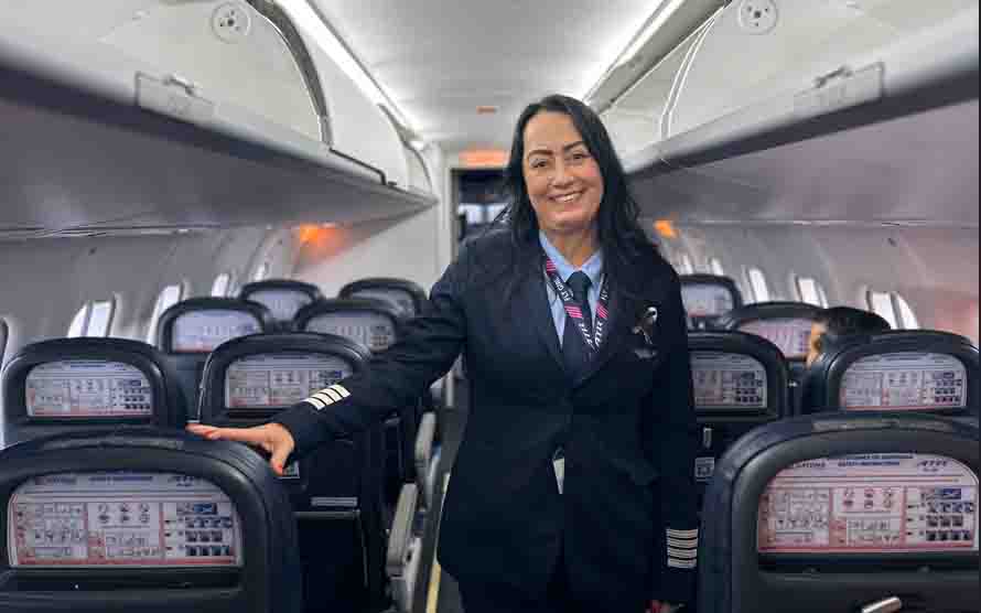 #ModoRosa: «Volando por la causa: SATENA se une con un avión rosa en la lucha contra el cáncer de mama.»