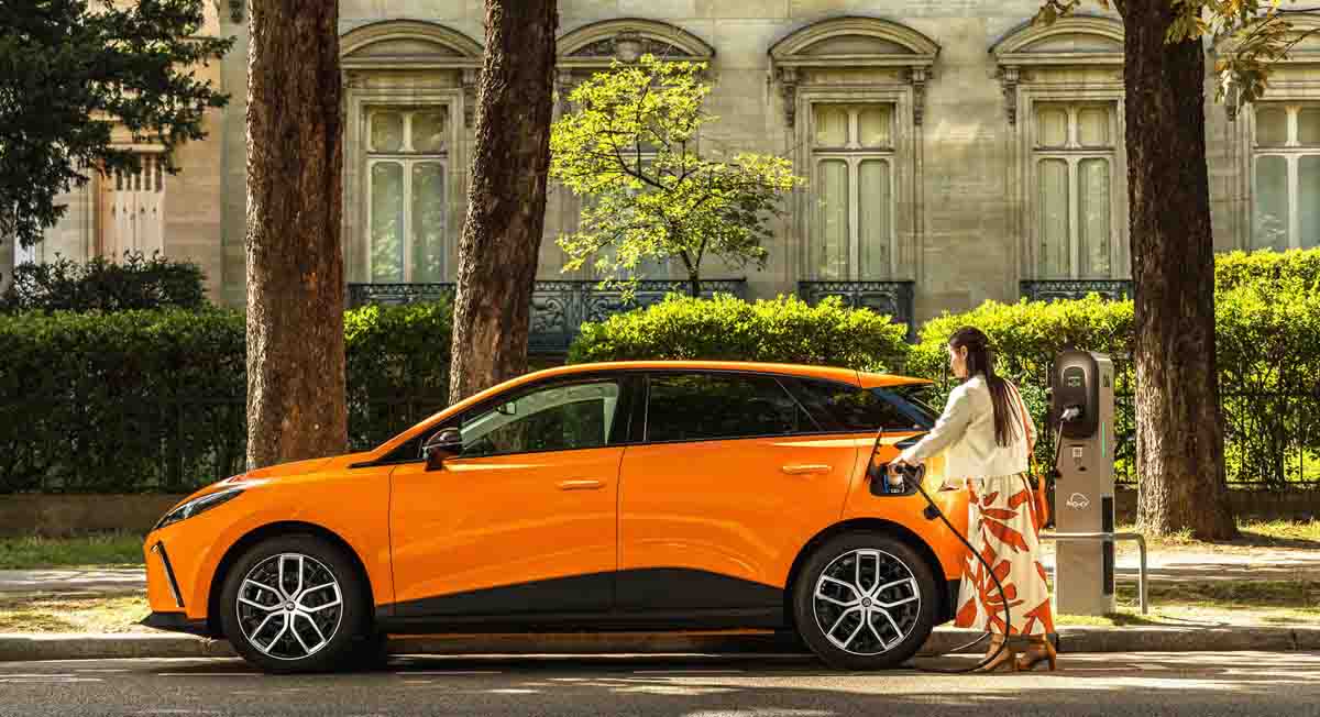 MG anuncia el lanzamiento del MG4 Cross, la joya eléctrica de Colombia