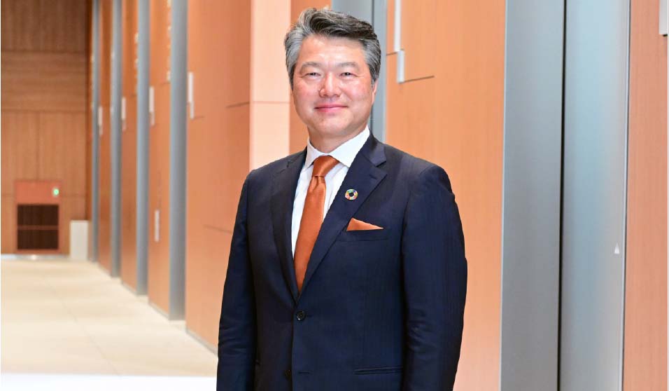 Hitachi Construction Machinery inicia su cambio de nombre a LANDCROS Corporation