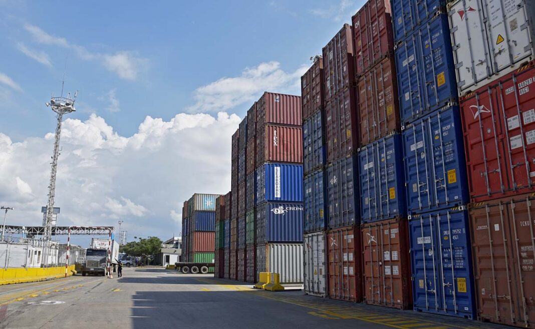 Colombia responde con energía y aranceles: pulso comercial con Ecuador sacude la región