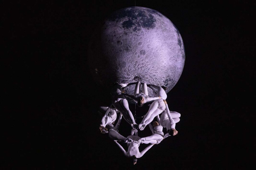 Aria convirtió el cielo de Bogotá en un escenario inolvidable de danza y emoción