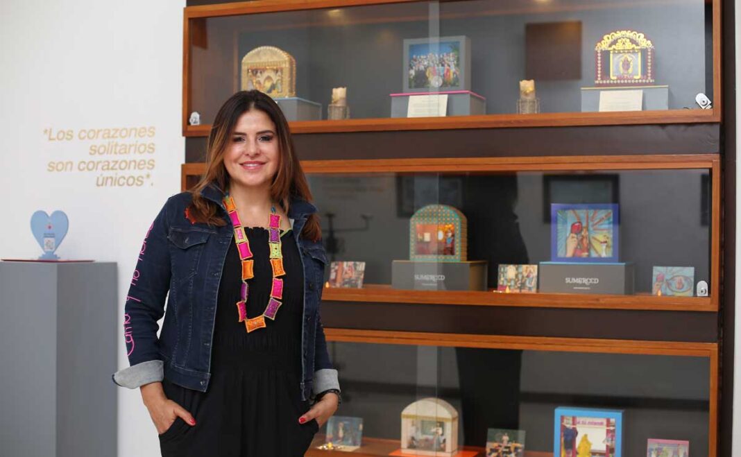 La artista colombiana María Mercedes Sánchez expondrá su obra en una histórica iglesia gótica de Francia