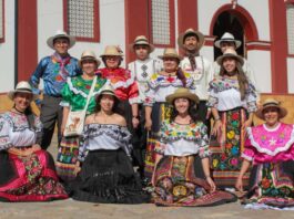 Jóvenes universitarios transforman el bordado y la música tradicional santandereana en una experiencia interactiva para preservar el patrimonio cultural de Vélez