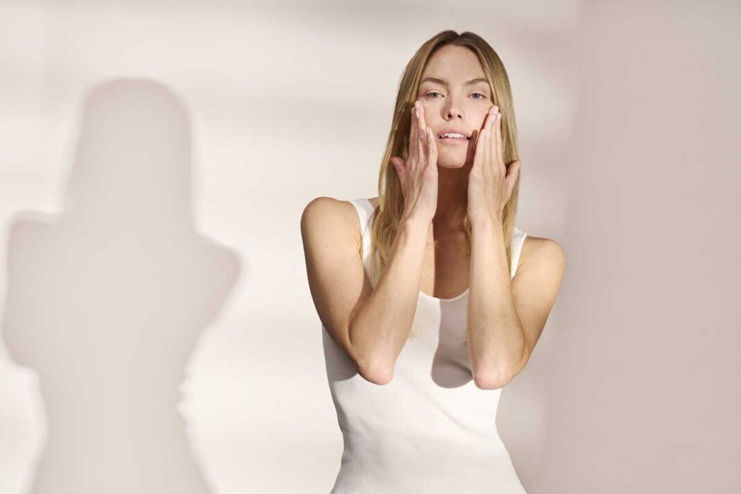 El secreto de las novias con piel radiante: no es maquillaje, es esta rutina
